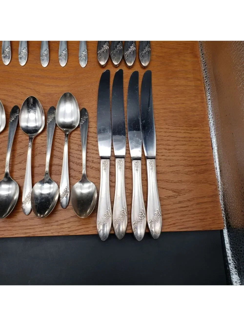 Tudor Plate Queen Bess II Flatware Set Service for 8 Oneida Silverplate